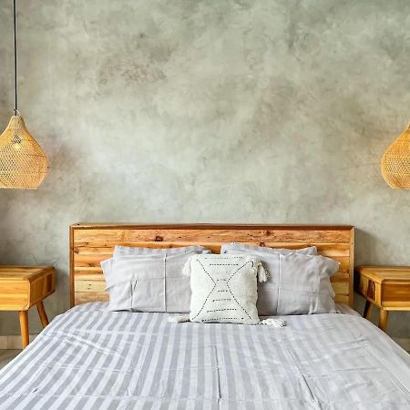 Island Boy Guest House Canggu  Luaran gambar